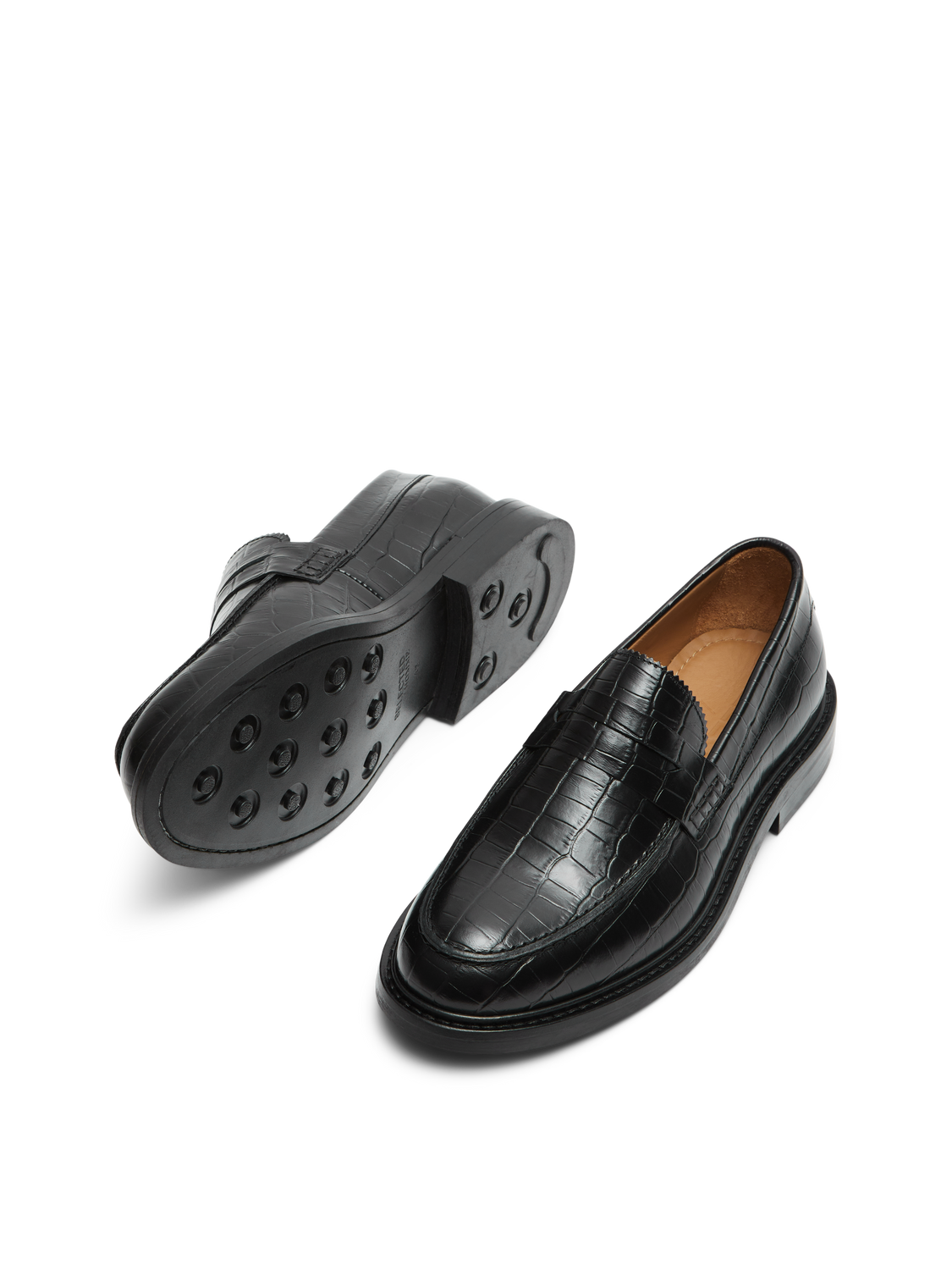 model_shot-front_full